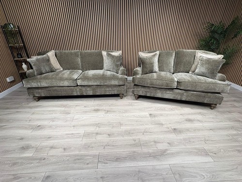 Laura ashley heritage - laura,